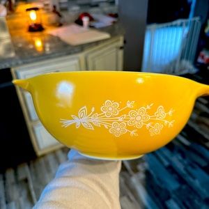 Vintage Pyrex Butterfly Gold 443 Cinderella Nesting Bowl